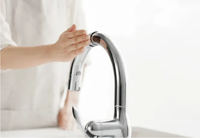 タッチレス蛇口一体型浄水器
