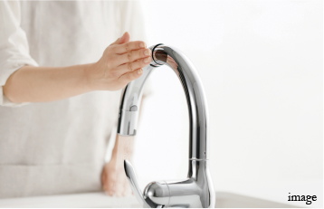 タッチレス水栓