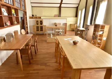 クラフトショップ“ポッツォ”2階部分