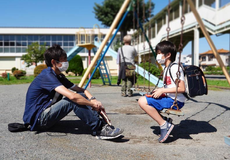 宮岡監督と、阿久津慶人さん