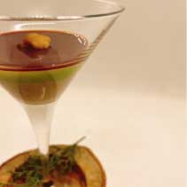 「高麗川の辺りで育った、西洋うずらのムース クープ仕立て 秩父産・鬼胡桃 ポルト酒のジュレ」